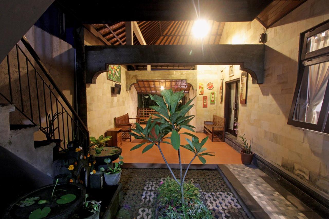 Sari House Ubud - Balinese Style Homestay Exteriér fotografie