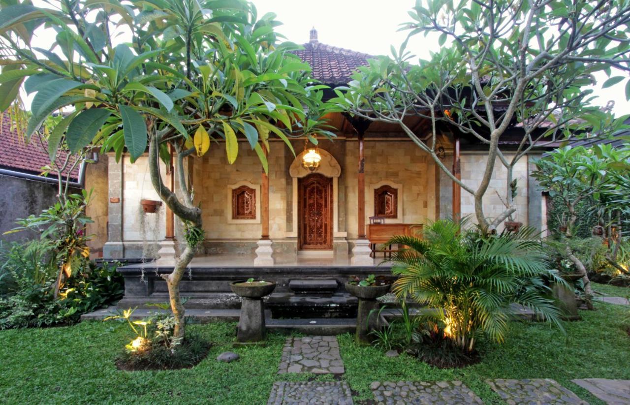 Sari House Ubud - Balinese Style Homestay Exteriér fotografie