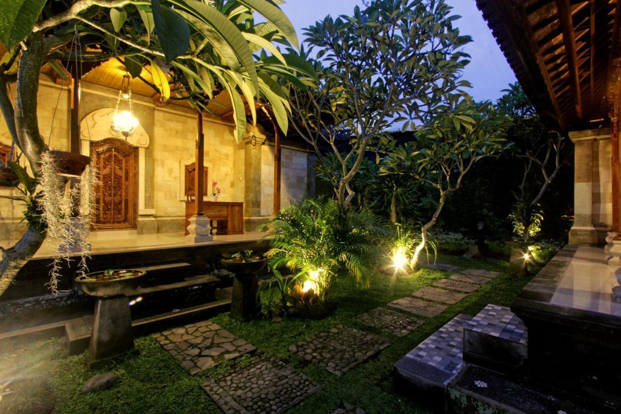 Sari House Ubud - Balinese Style Homestay Exteriér fotografie